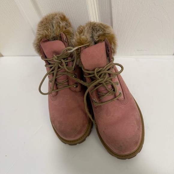 Girl’s Timberland Boots! - Picture 4 of 4